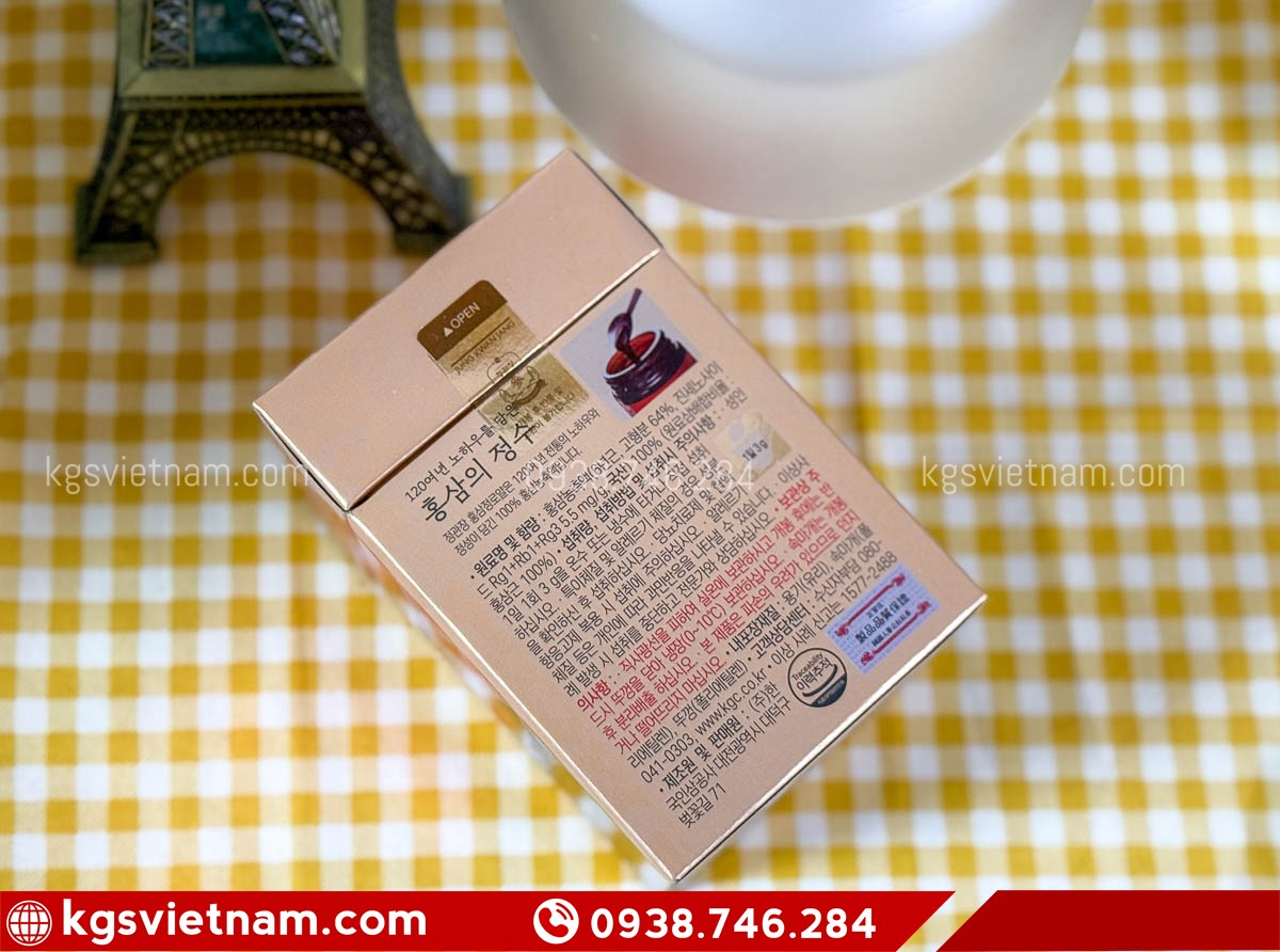 Hình Ảnh Chi Tiết Thành Phần Lọ Cao Hồng Sâm Royal Jung Kwan Jang KGC 240g